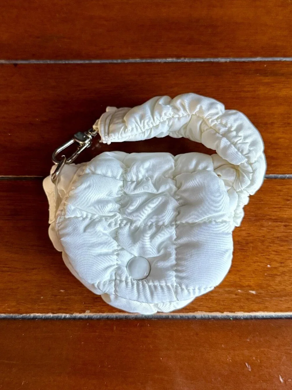 NEW 2-Pc Lip Oil & WHITE Mini Cloud Bag Charm with Magnetic Closure